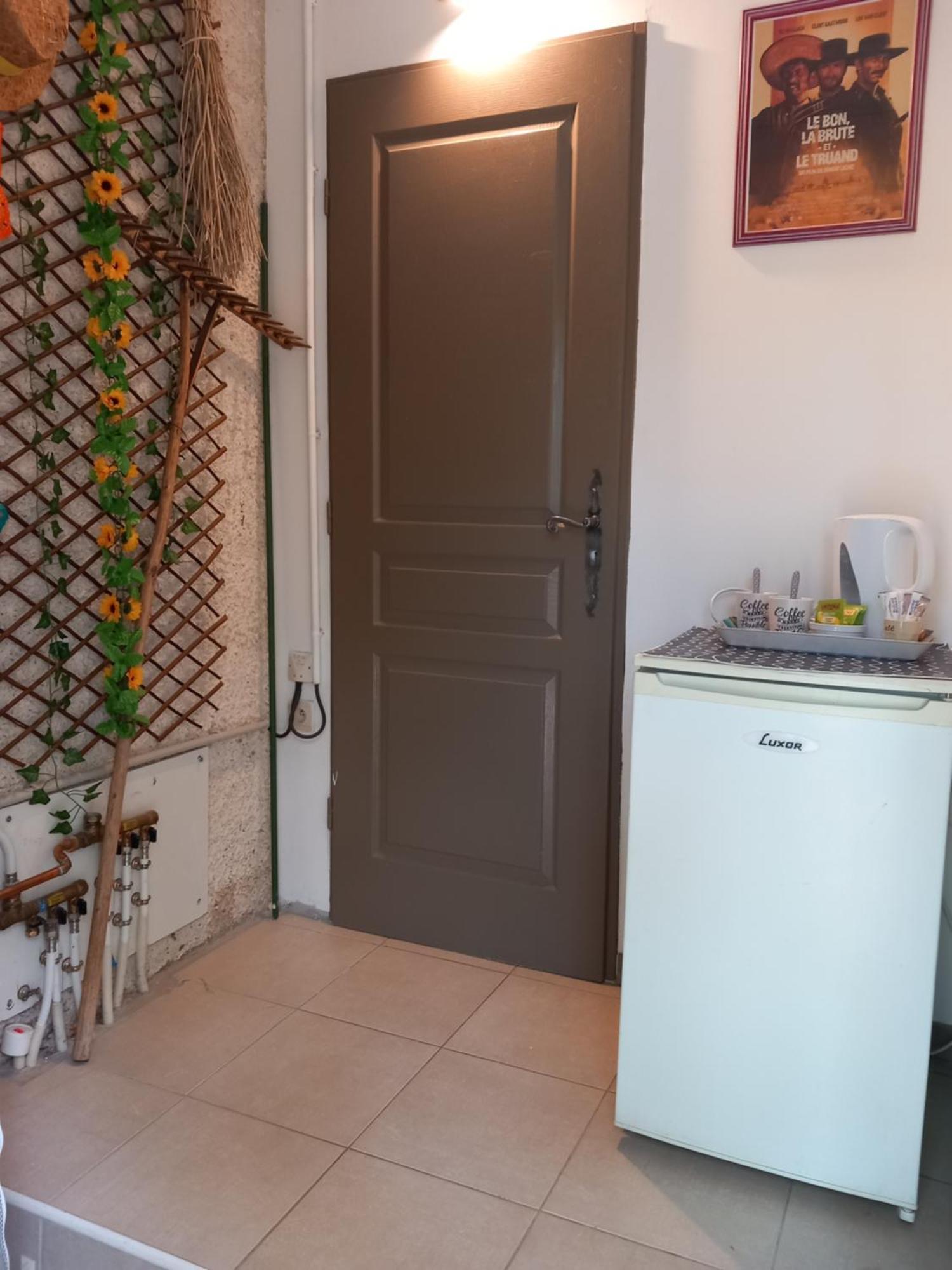 Le Refuge De Sissou Apartment Ponteves ภายนอก รูปภาพ